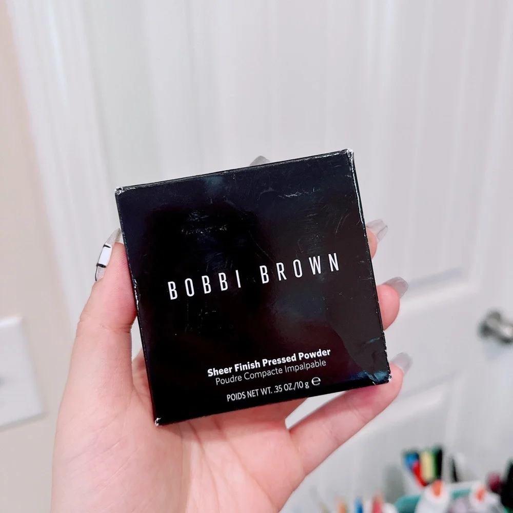 bobbi brown sheer finish pressed powder pale yellow/NWB